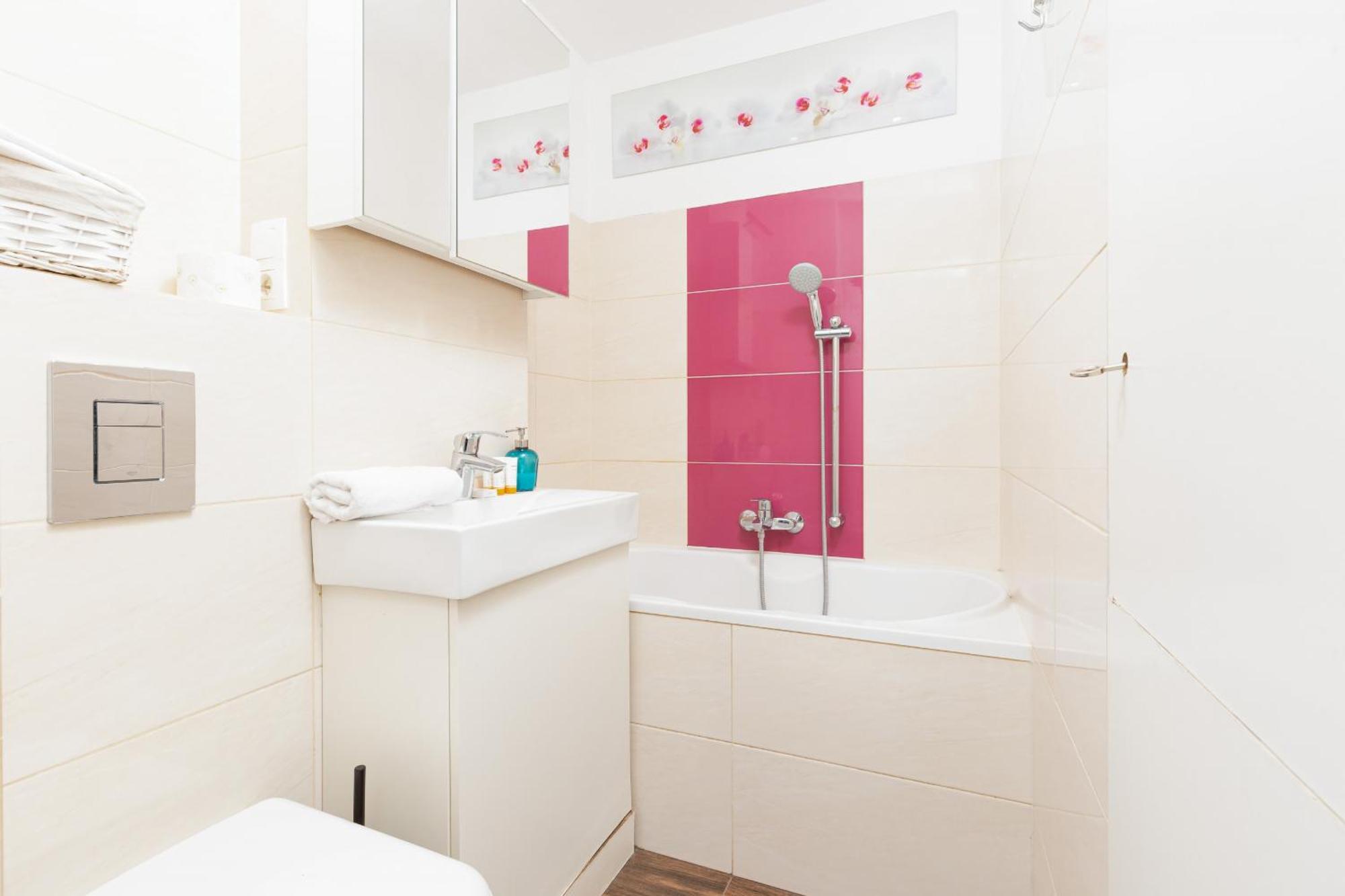 Grzybowska By Renters Apartament